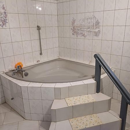 Le Pouyet Lägenhet Saint-Lattier Exteriör bild